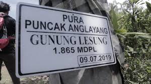 Gunung Lesung.jpg