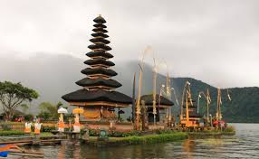 Pura Ulun Danu Beratan.jpg