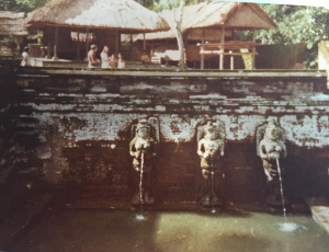 Tampaksiring1979.jpg