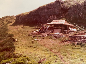 Uluwatu warung.jpg